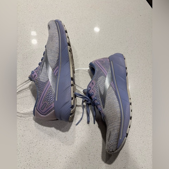 Brooks Lavender and Gray Ghost 10 Athletic Shoes - Picture 8 of 11